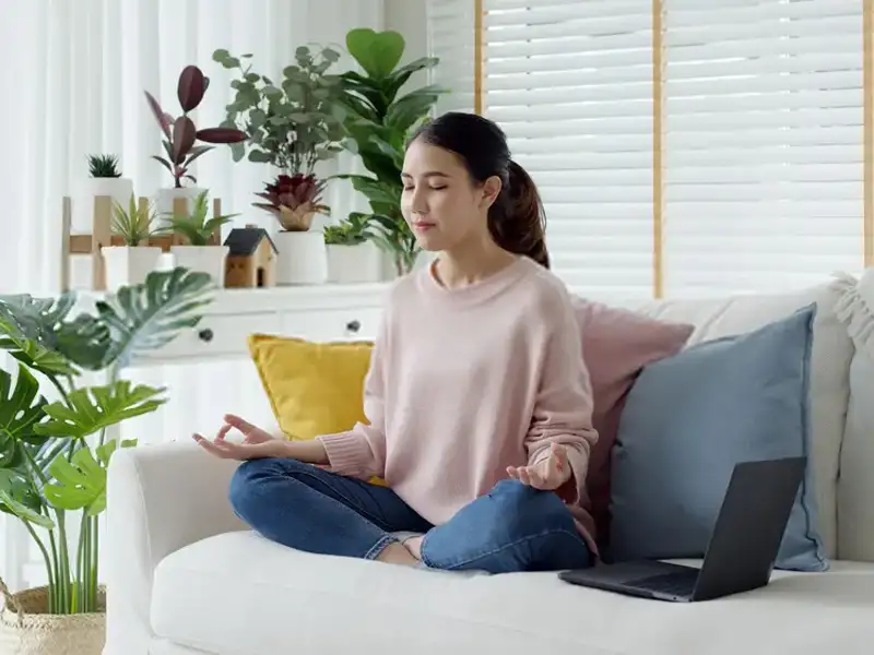 Chánh niệm là gì? Tìm hiểu về lợi ích và cách thực hành chánh niệm